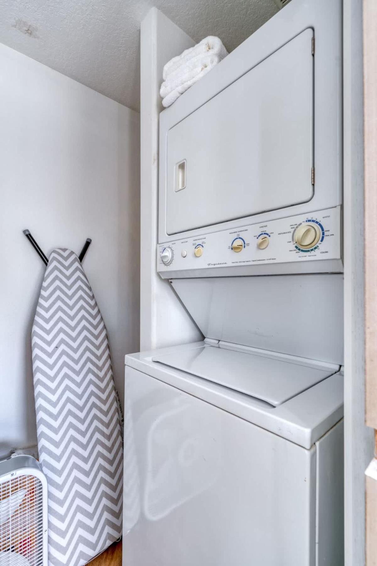 Apartment Collection - The Perfect Artist's Retreat In Woodstock Portland