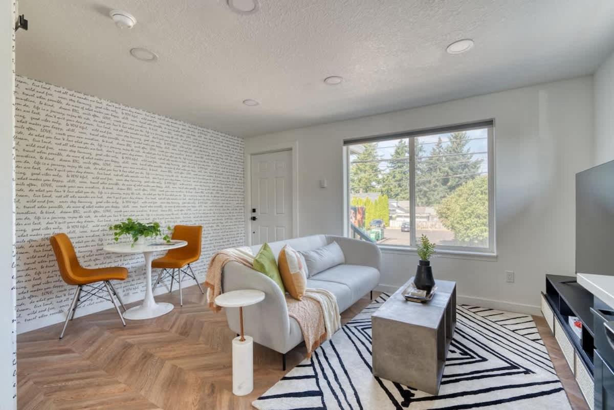 Collection - The Perfect Artist's Retreat In Woodstock